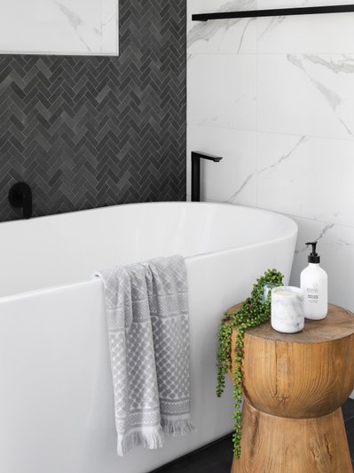 7 маленьких деталей, которые сделают вашу ванную комнату визуально дороже