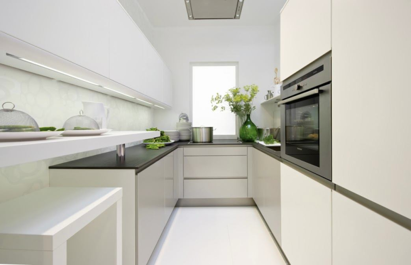 11 идей для обустройства узкой кухни без перепланировки