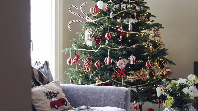 Вау! 9 красивых и необычных идей для украшения новогодней елки
