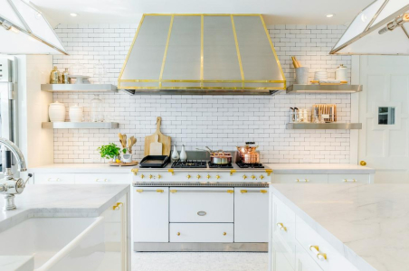 Кухня без верхних шкафов и ее достоинства: дизайнеры дают советы эксклюзивно читателям NUR.KZ