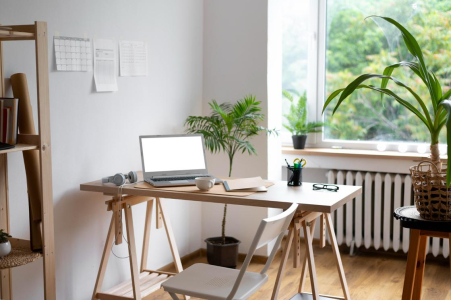 5 беспроигрышных идей: специалисты советуют, как оформить рабочее место у окна в квартире