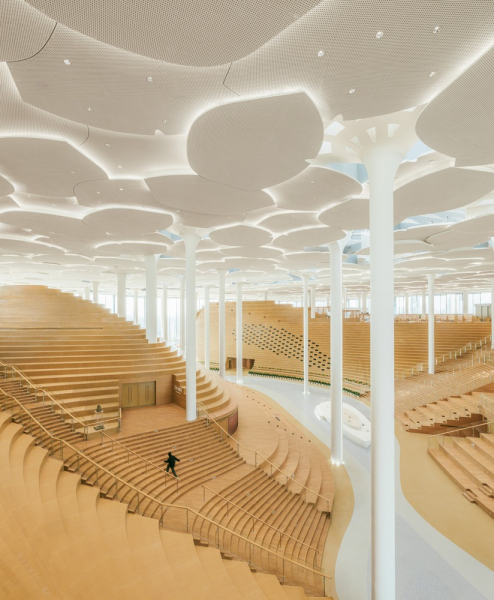 Библиотека с крупнейшим в мире климатизированным читальным залом