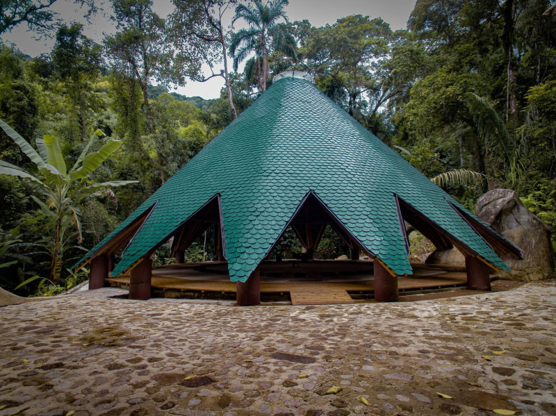Завершён лесной храм Аюру в Парати, Бразилия